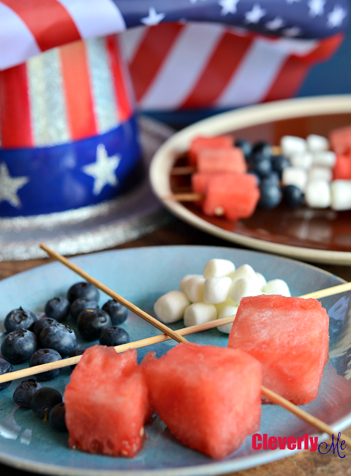 4th of July Fruit Skewers Recipe. Continue reading at CleverlyMe.com